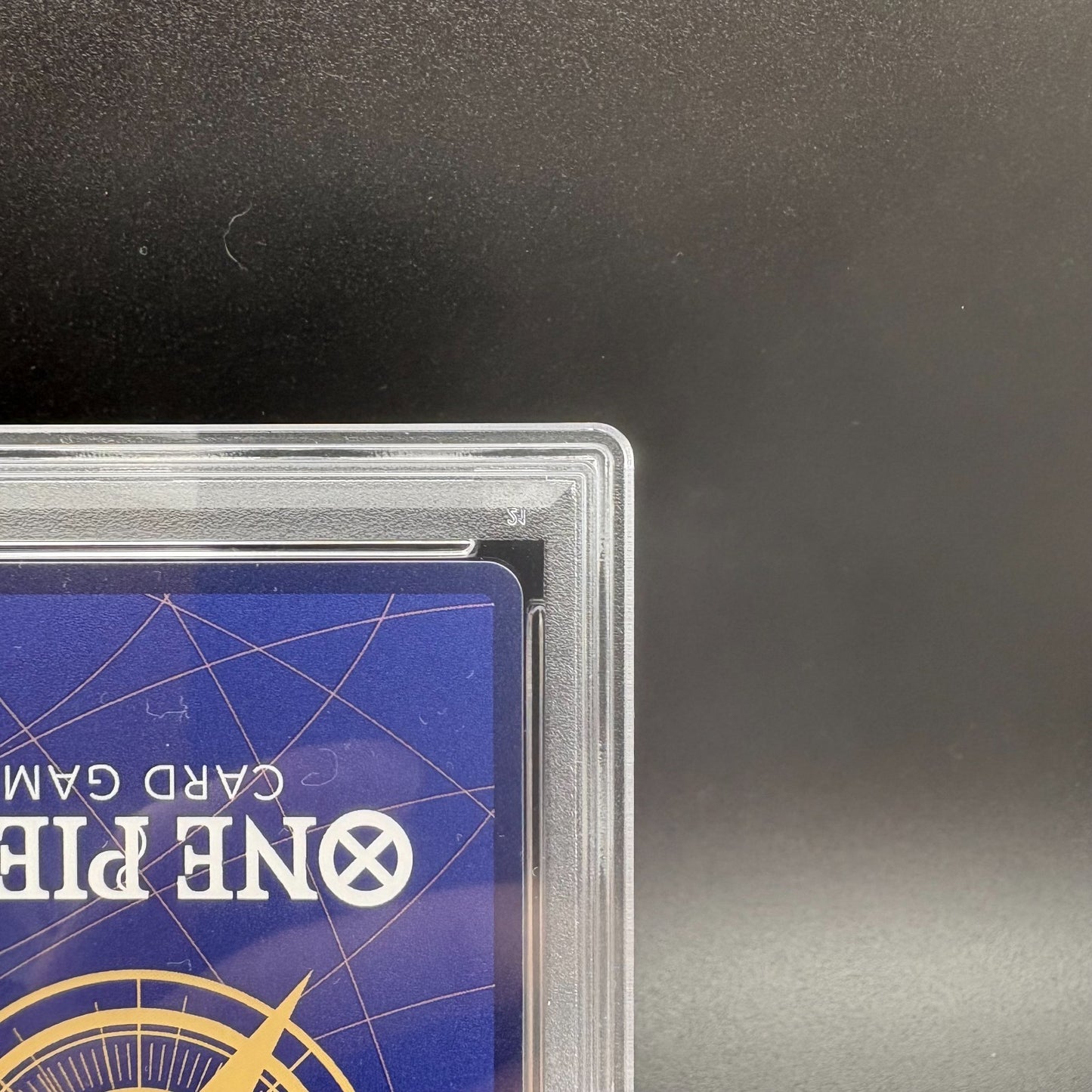 724563