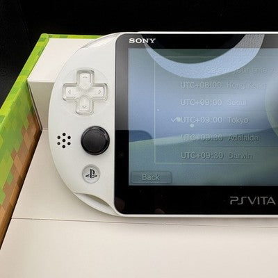 SONY PS Vita Minecraft Special Edition White Console Bundle With Game, Case, Box