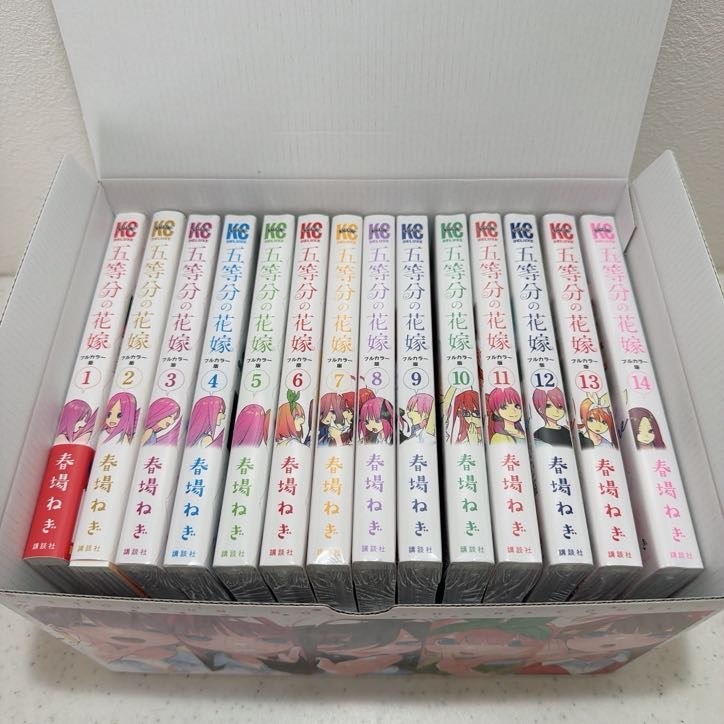 The Quintessential Quintuplets Full color ed. comic set  Box Japanese language