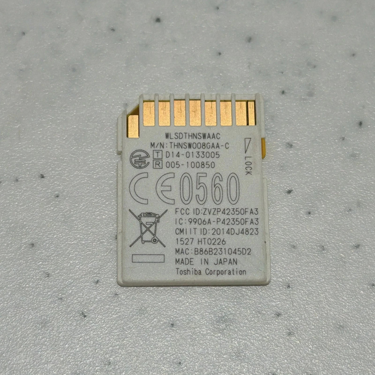TOSHIBA FlashAir W-03 8GB Wireless LAN Memory Card SDHC Class10 Used